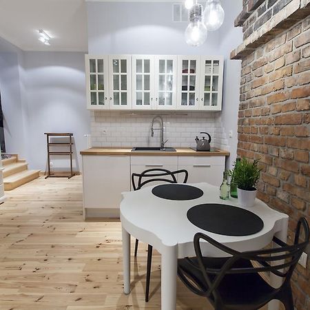 Homewell Apartments Pod Szczerbatym Познан Стая снимка