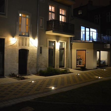 Homewell Apartments Pod Szczerbatym Познан Екстериор снимка