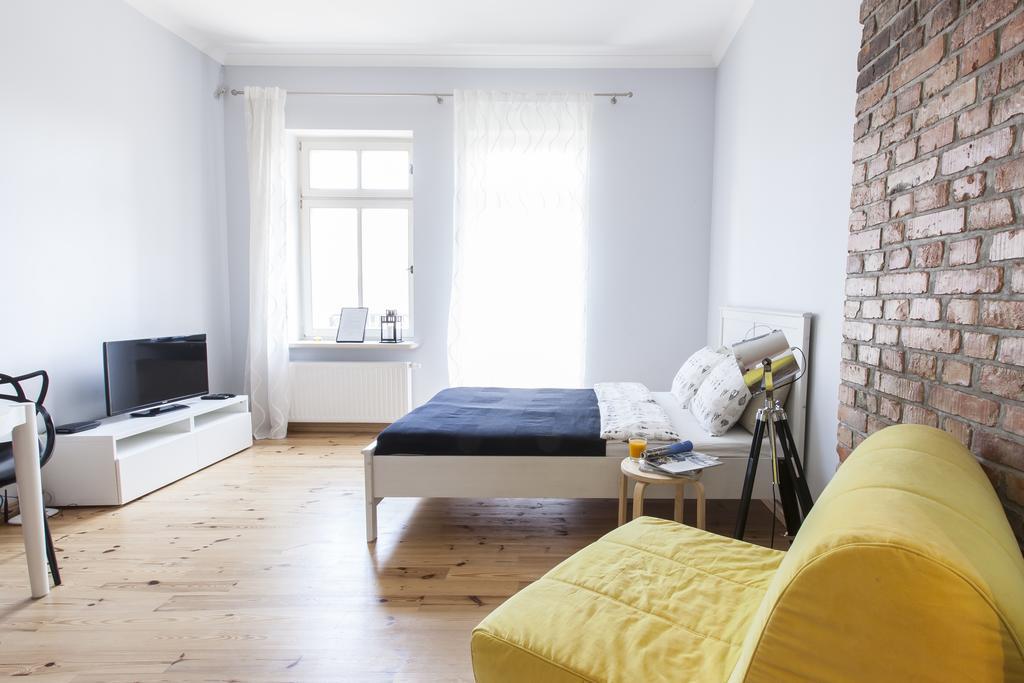 Homewell Apartments Pod Szczerbatym Познан Стая снимка