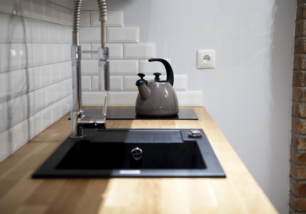 Homewell Apartments Pod Szczerbatym Познан Стая снимка