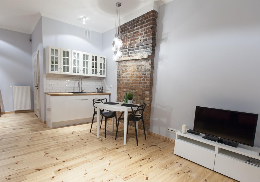 Homewell Apartments Pod Szczerbatym Познан Стая снимка