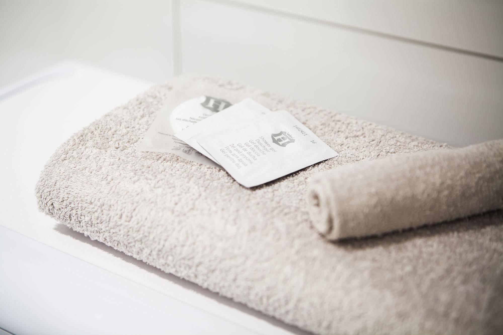 Homewell Apartments Pod Szczerbatym Познан Екстериор снимка