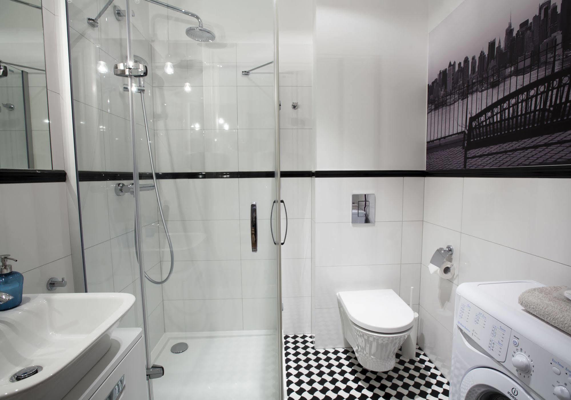 Homewell Apartments Pod Szczerbatym Познан Екстериор снимка